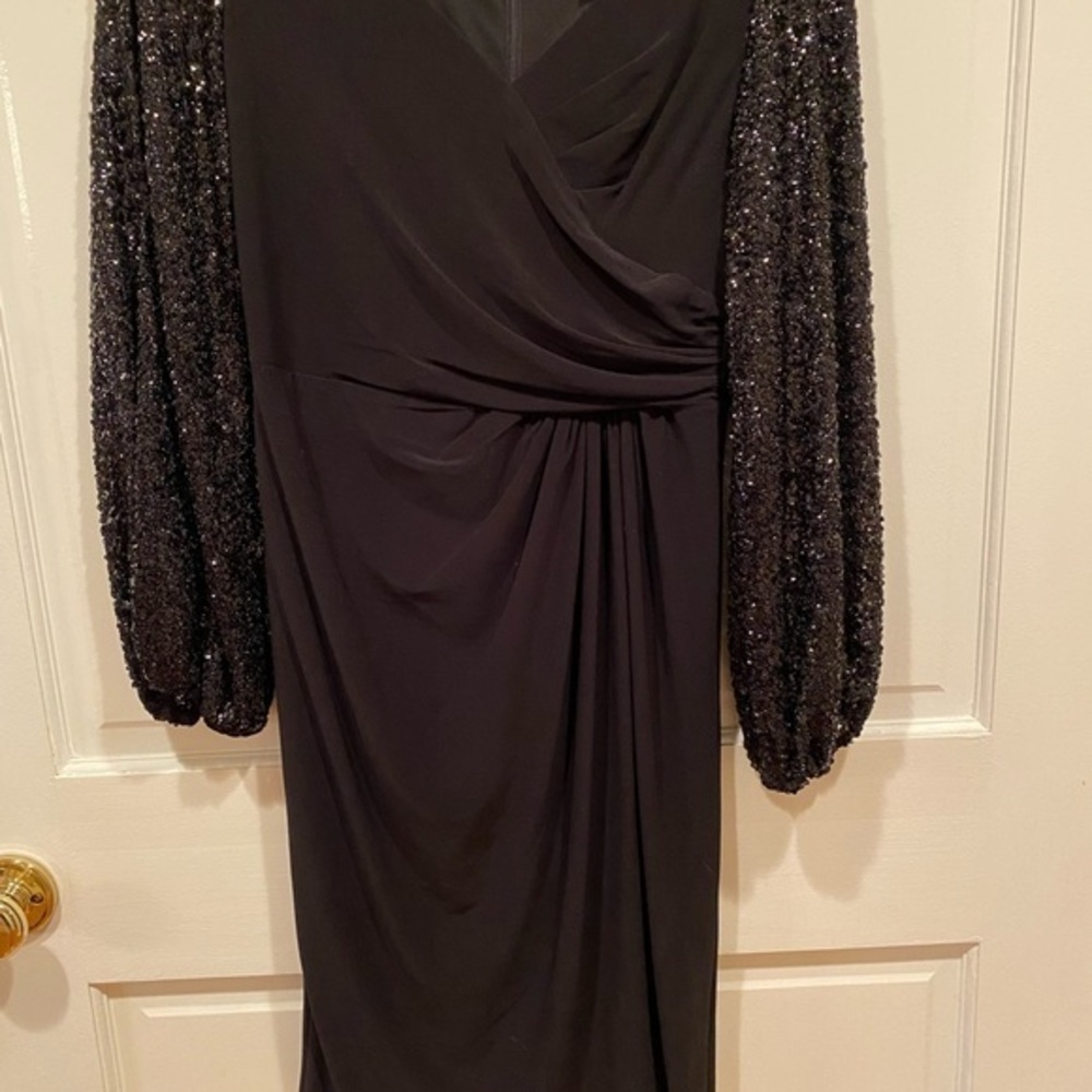 PRICE DROP!!! ADRIANNA PAPELL BLACK DRESS SEQUIN SLEEVES SIZE 4 - Picture 7 of 16